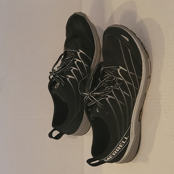 merrell vibram barefoot
